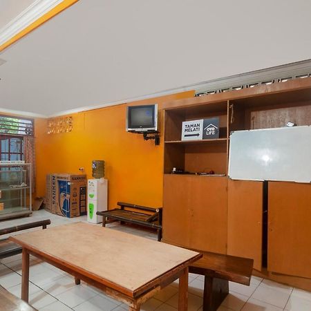 Oyo Life 3034 Taman Melati Otel Depok Dış mekan fotoğraf