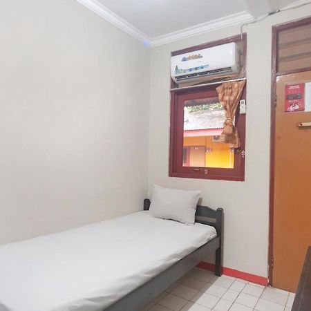 Oyo Life 3034 Taman Melati Otel Depok Dış mekan fotoğraf