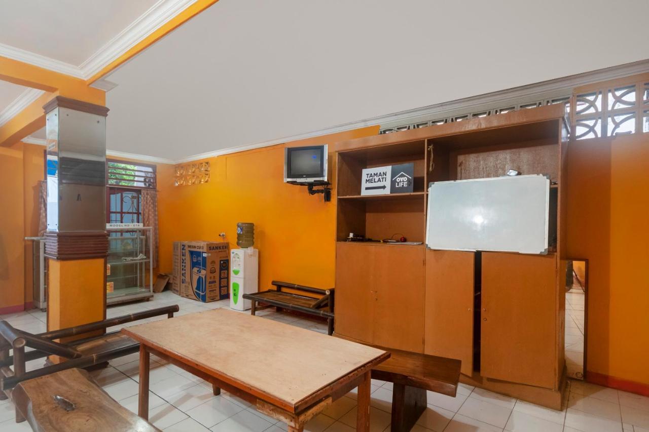Oyo Life 3034 Taman Melati Otel Depok Dış mekan fotoğraf