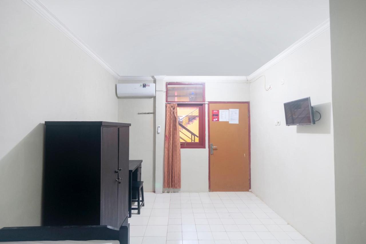 Oyo Life 3034 Taman Melati Otel Depok Dış mekan fotoğraf