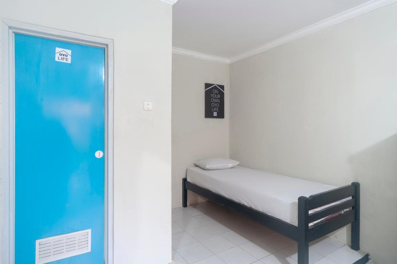 Oyo Life 3034 Taman Melati Otel Depok Dış mekan fotoğraf