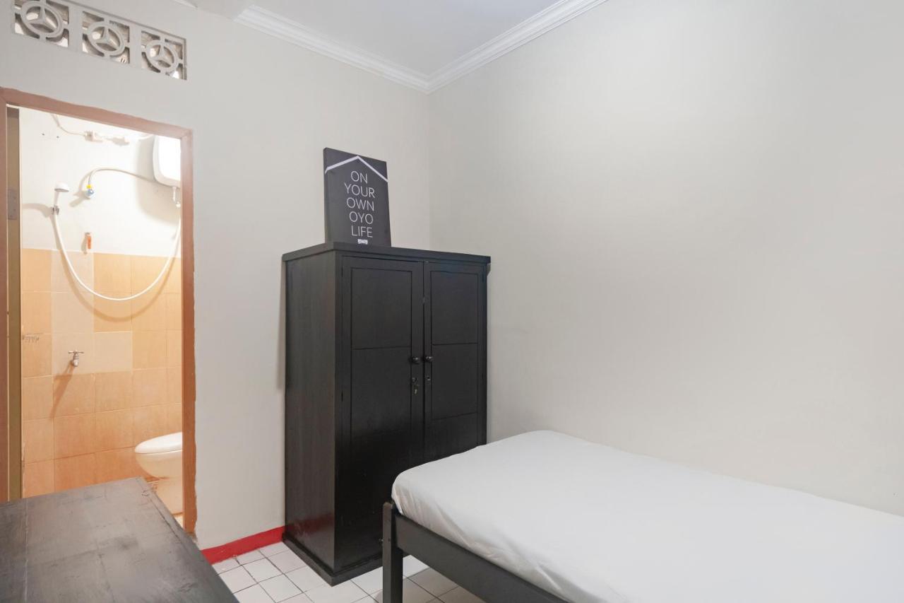 Oyo Life 3034 Taman Melati Otel Depok Dış mekan fotoğraf