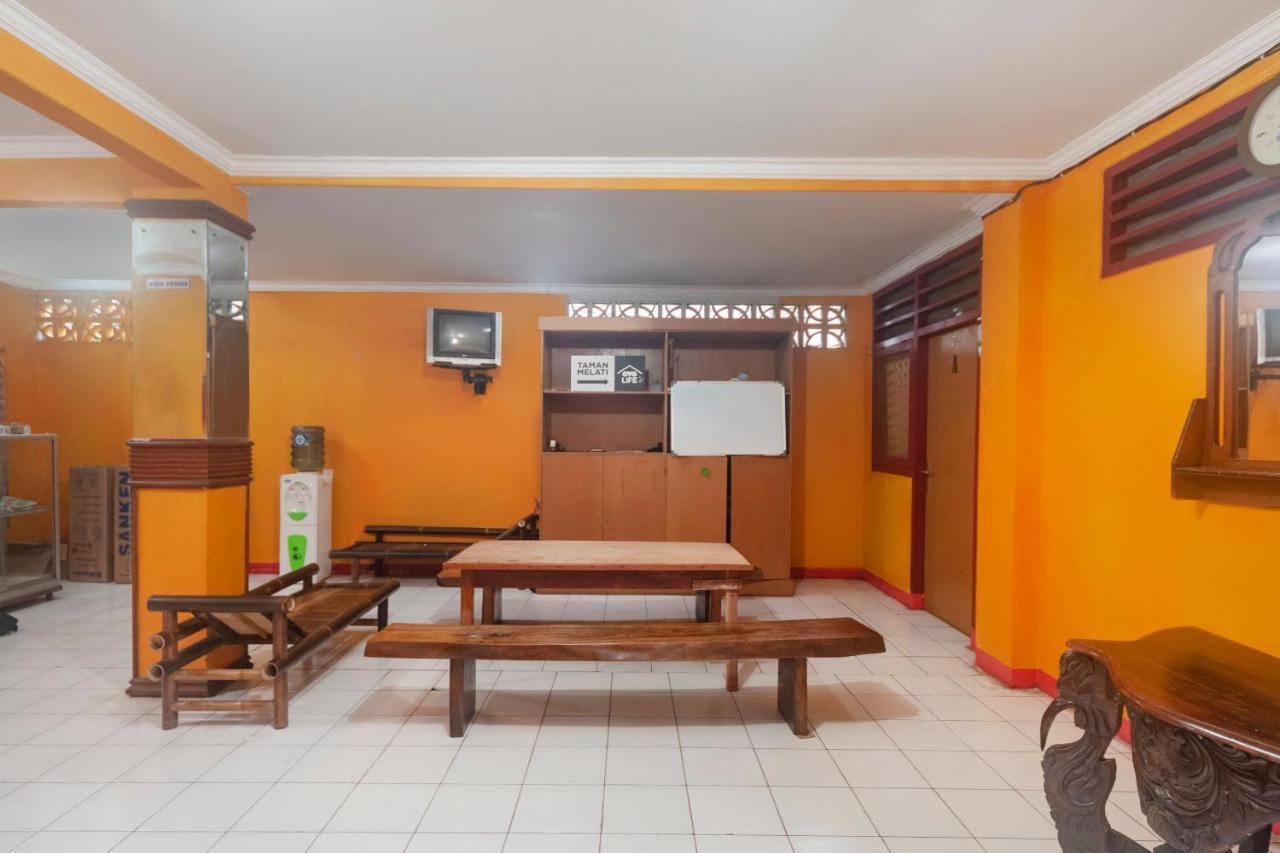 Oyo Life 3034 Taman Melati Otel Depok Dış mekan fotoğraf