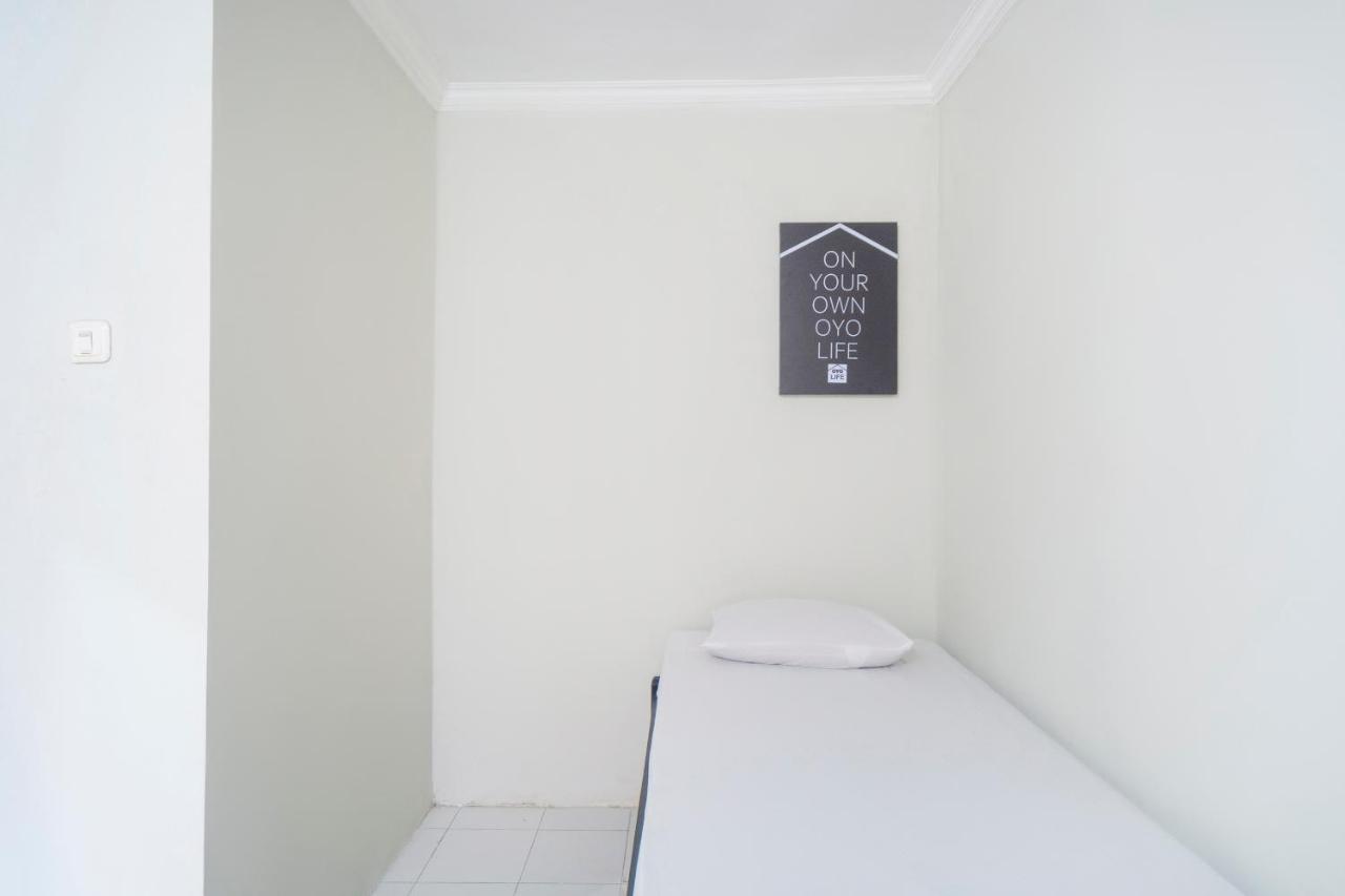 Oyo Life 3034 Taman Melati Otel Depok Dış mekan fotoğraf