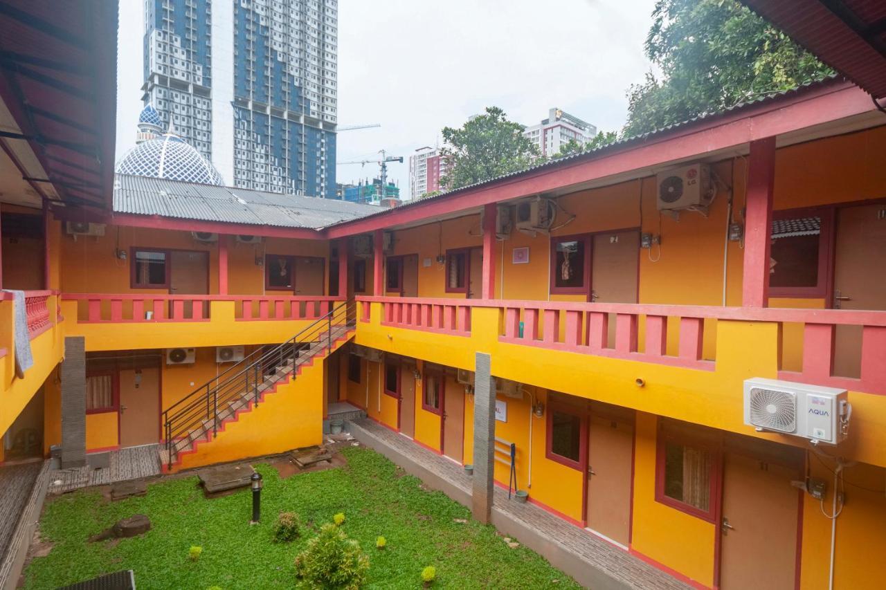 Oyo Life 3034 Taman Melati Otel Depok Dış mekan fotoğraf